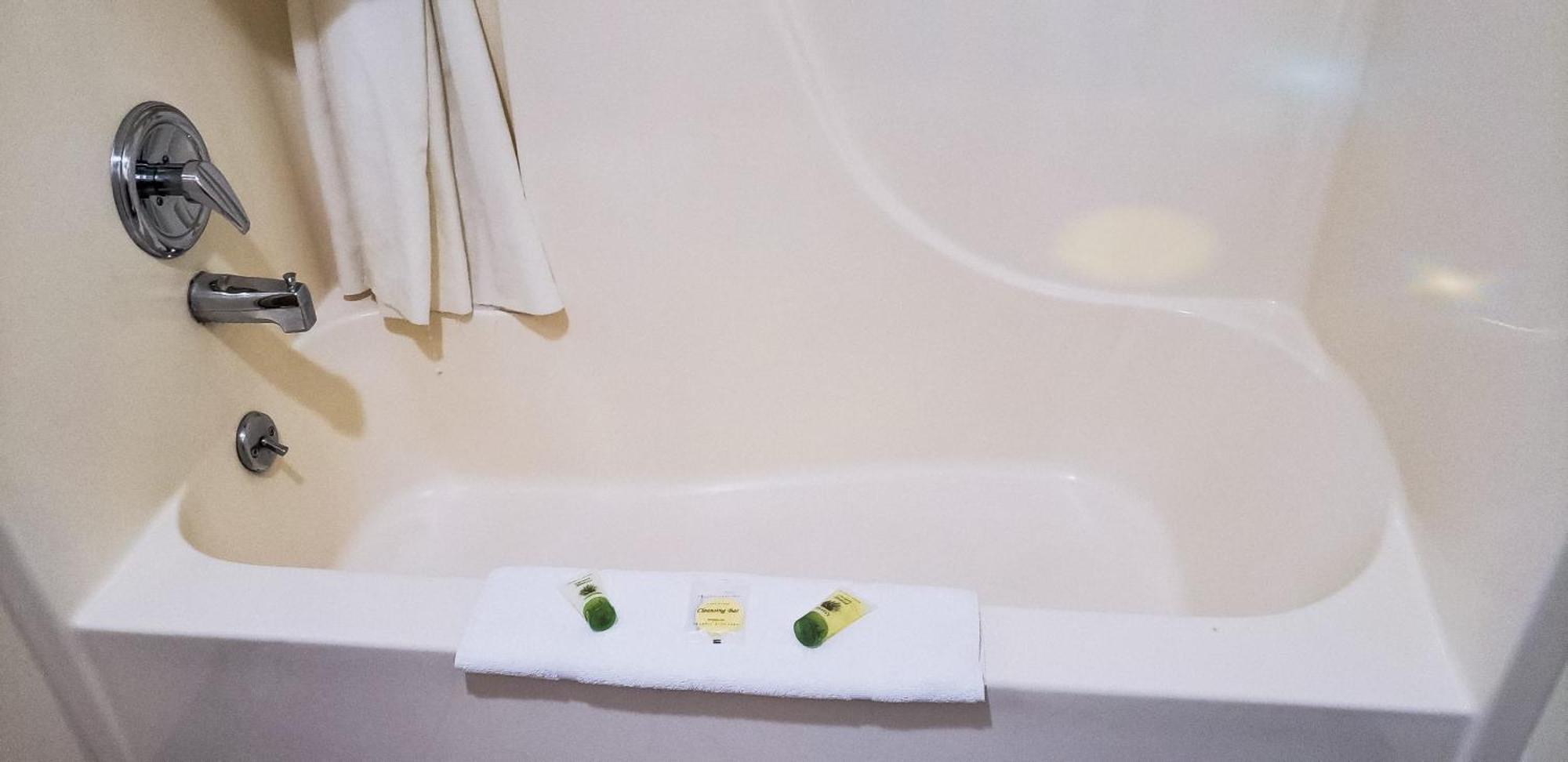 イン アメリカ ルイストン 部屋 写真